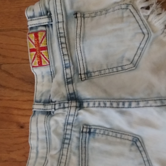 Machine Pour Neuf Mode shorts. - Picture 5 of 12